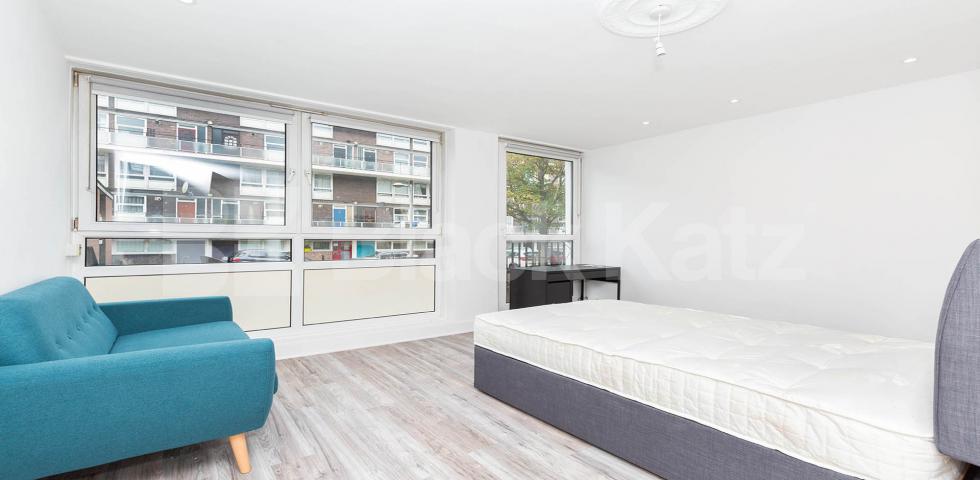Newly refurbished 3 bed with luxury kitchen and 3 bathrooms Clarence Gardens, Camden / Euston